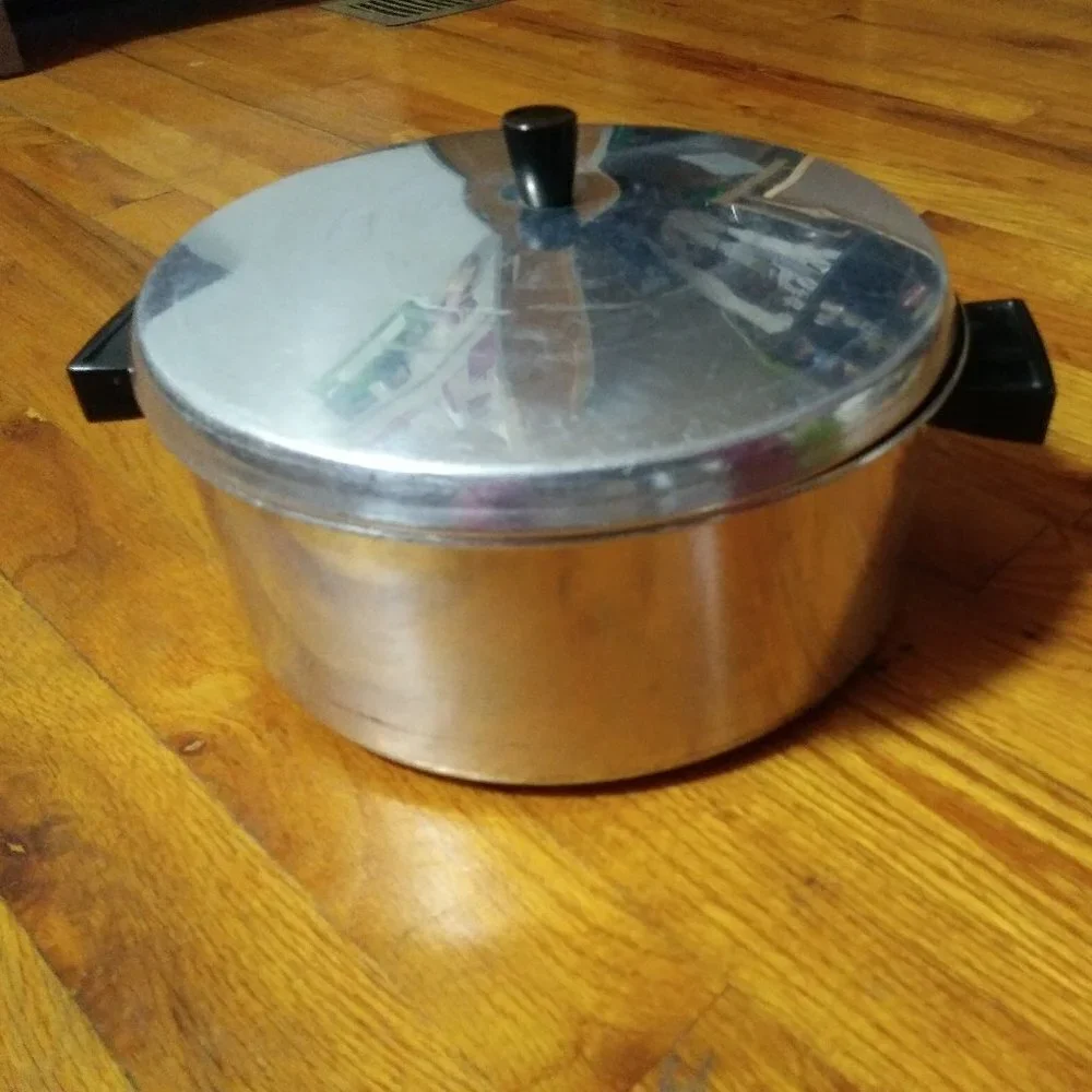 Vintage Regal Ware 5 quart QT Aluminum pot /pan